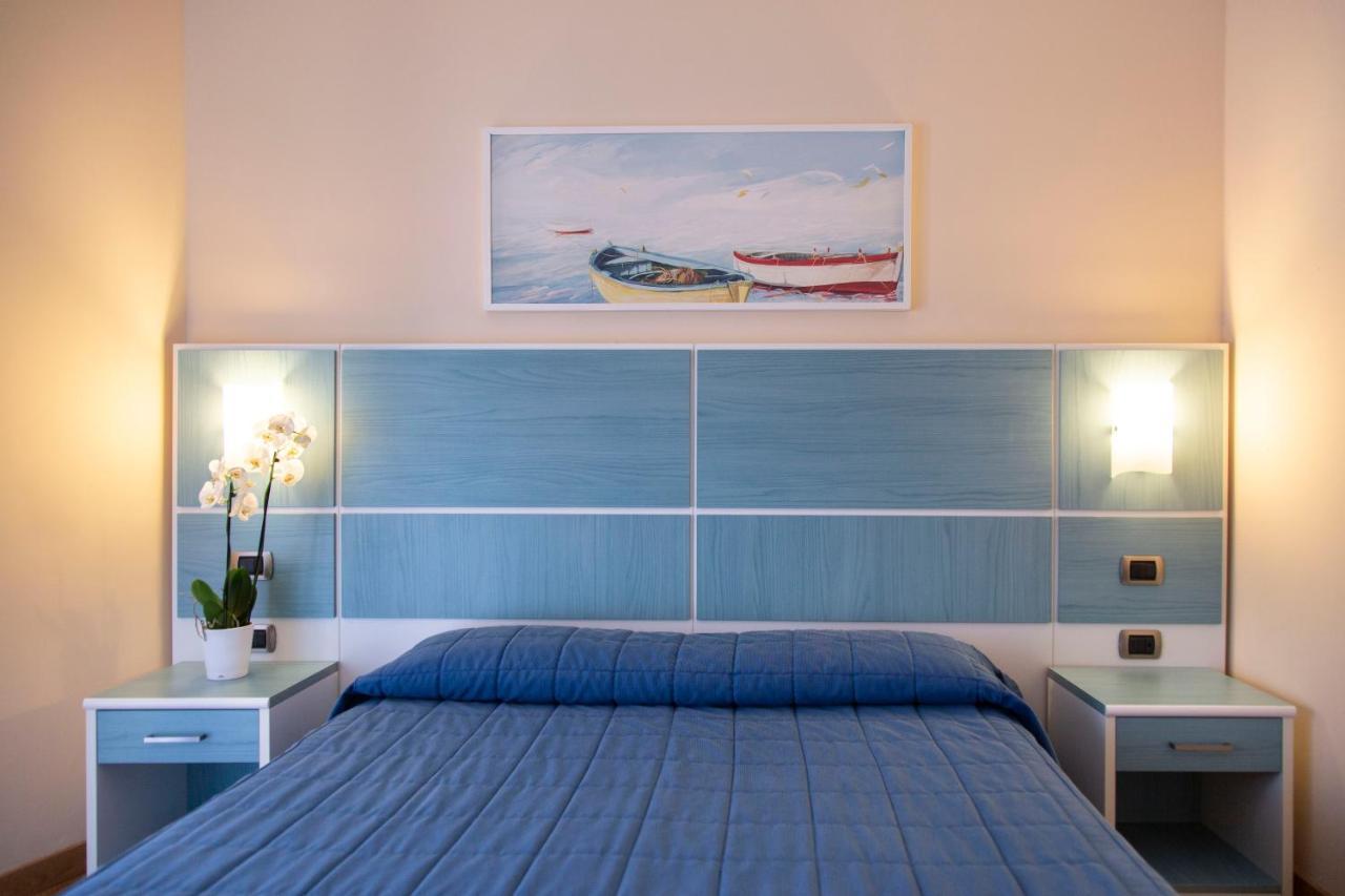 Hotel Residenza Del Mare Sant Isidoro  Esterno foto